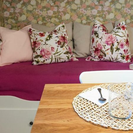 Flowers Apartment Joivy 25 โกโม ภายนอก รูปภาพ