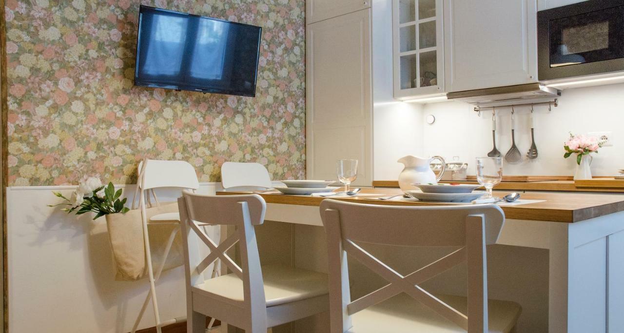 Flowers Apartment Joivy 25 โกโม ภายนอก รูปภาพ