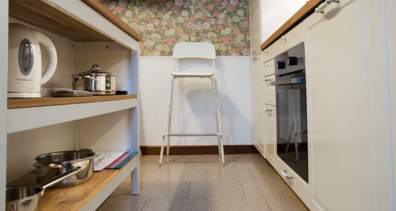 Flowers Apartment Joivy 25 โกโม ภายนอก รูปภาพ