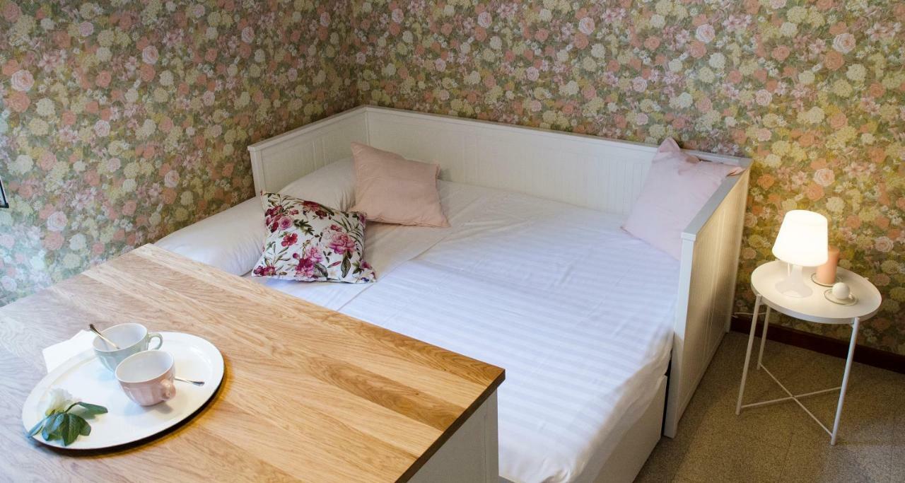 Flowers Apartment Joivy 25 โกโม ภายนอก รูปภาพ