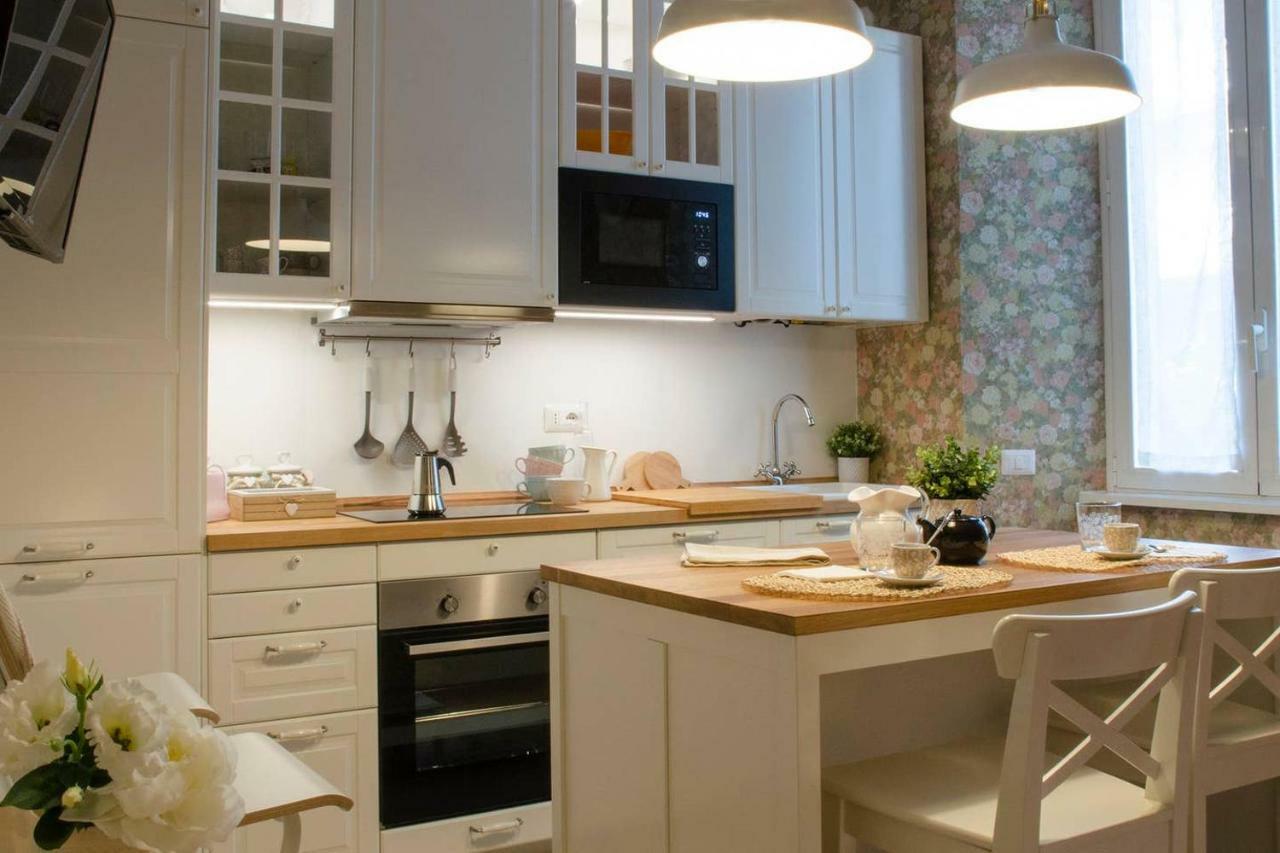 Flowers Apartment Joivy 25 โกโม ภายนอก รูปภาพ